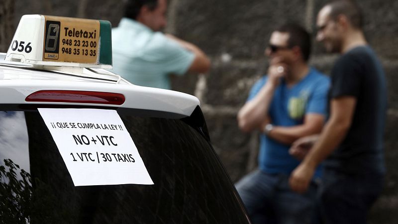 El taxi en pie de guerra: las claves del conflicto con Uber y Cabify