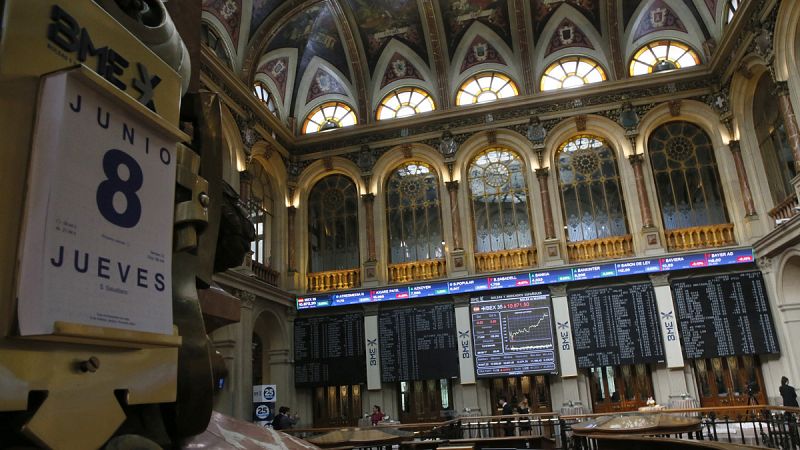 Los inversores premian al Santander con una subida del 5,24% y se ceban con Liberbank, que se hunde un 18,32%