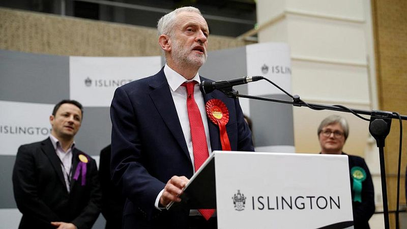Corbyn pide la dimisión de May, aupa al Laborismo y dice estár "preparado para servir" a Reino Unido