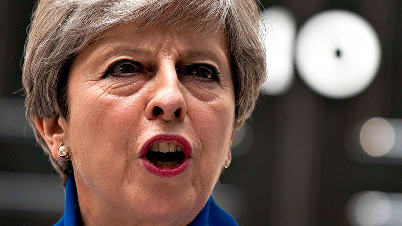 Theresa May formará "un nuevo gobierno" con los Unionistas de Irlanda del Norte para abordar el 'Brexit'