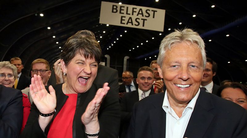 DUP: los socios de gobierno de May convierten la derrota 'tory' en la victoria de Irlanda del Norte