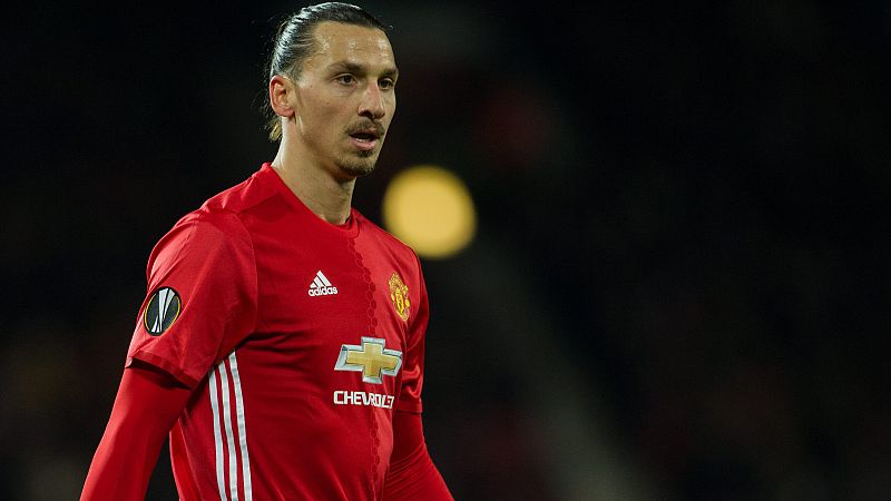 El Manchester United no renueva a Ibrahimovic