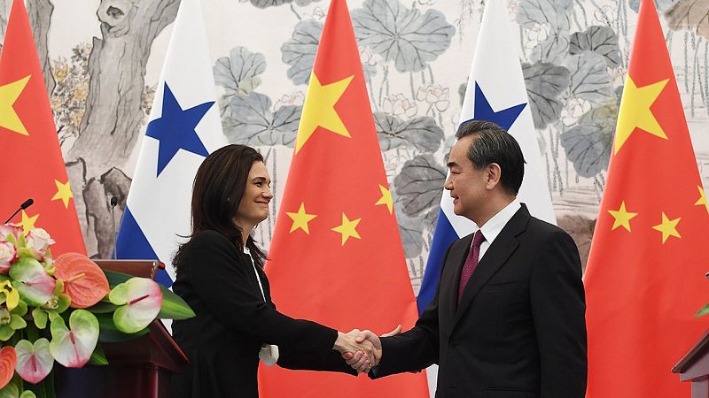 Panamá rompe con Taiwan y establece relaciones diplomáticas con China