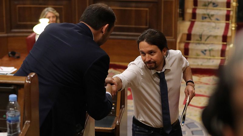 El PSOE marca distancias con Podemos pero se emplazan a buscar en un futuro una mayoría alternativa