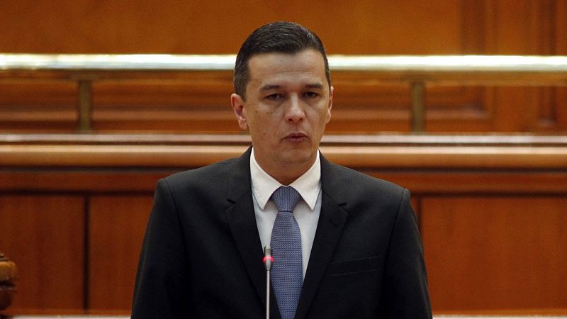 Los socialistas rumanos se rebelan contra su primer ministro y tumban al Gobierno