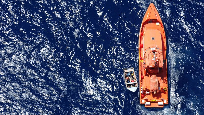 Salvamento Marítimo rescata una patera con cinco fallecidos al sureste de Cartagena