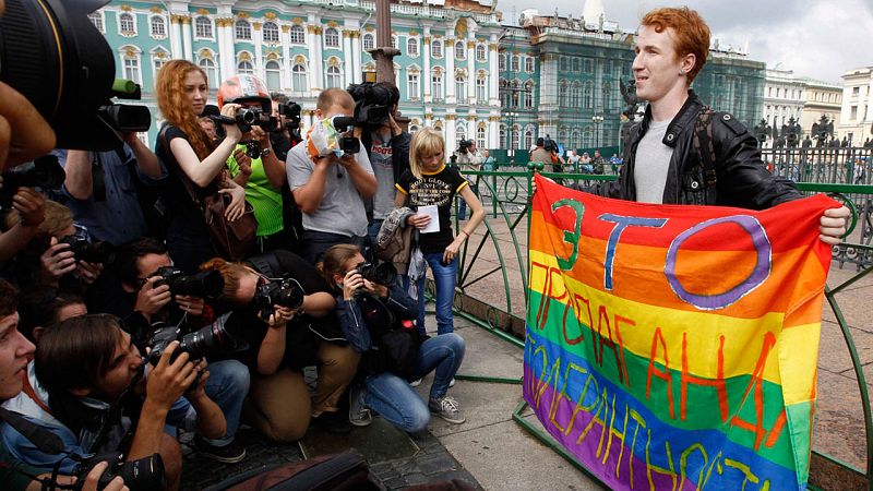 El Tribunal de Estrasburgo condena a Rusia por la ley que prohíbe la propaganda gay