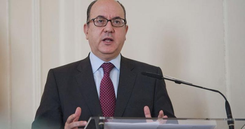 El presidente de la patronal bancaria cree que se ha corregido la "sobrebancarización"
