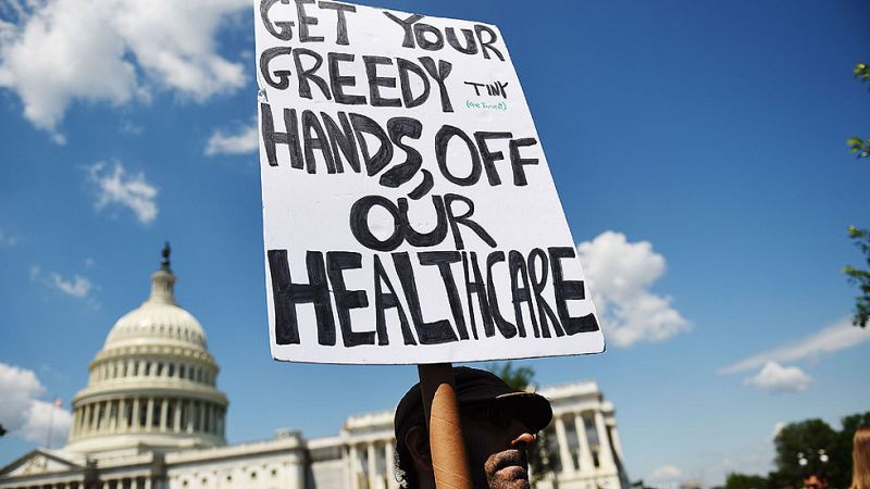 Obama condena el "mezquino" plan republicano para sustituir su ley de salud