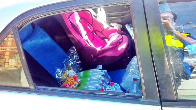 Detenida en Almería una mujer por dejar a su hija de 2 años una hora dentro del coche aparcado al sol