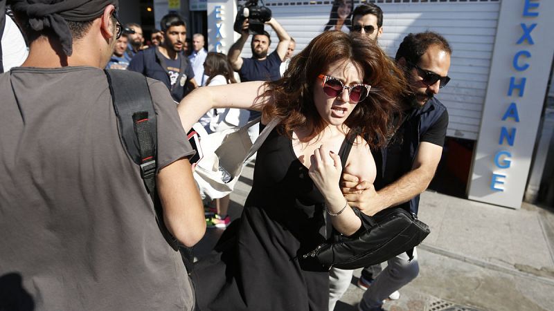 La policía turca dispersa con balas de goma la manifestación del Orgullo, declarada ilegal