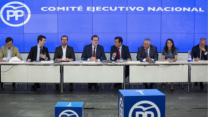 Rajoy cree que la comisión sobre la financiación del PP "no aporta nada contra la corrupción"