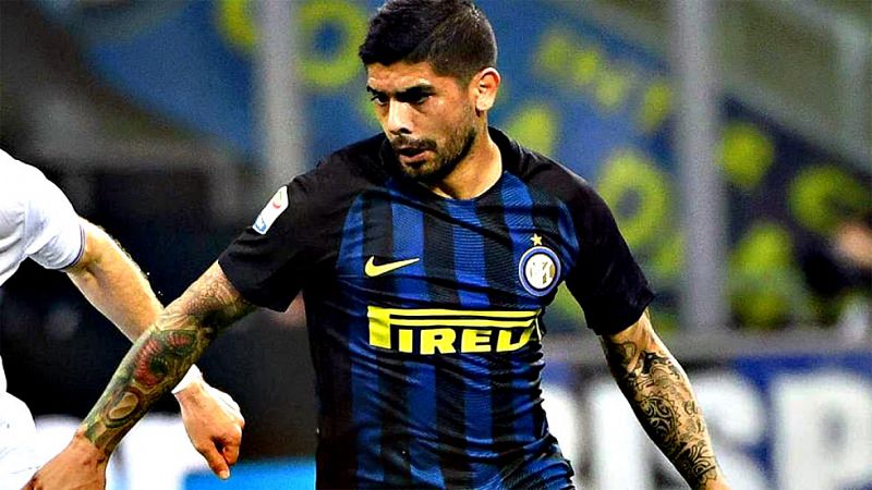 El Inter confirma el acuerdo para el traspaso de Banega al Sevilla