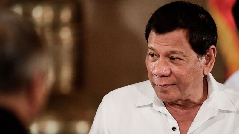 El polémico presidente filipino cumple un año en el cargo con alta aprobación