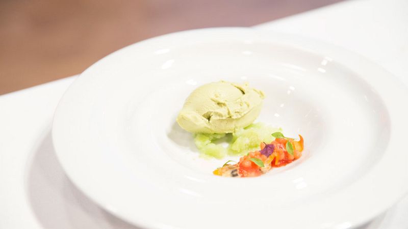 MasterChef 5 - GAZPACHO DE CHIRIMOYA Y BERBERECHOS CON CAVIAR DE AGUA DE TOMATE Y SORBETE DE AGUACATE