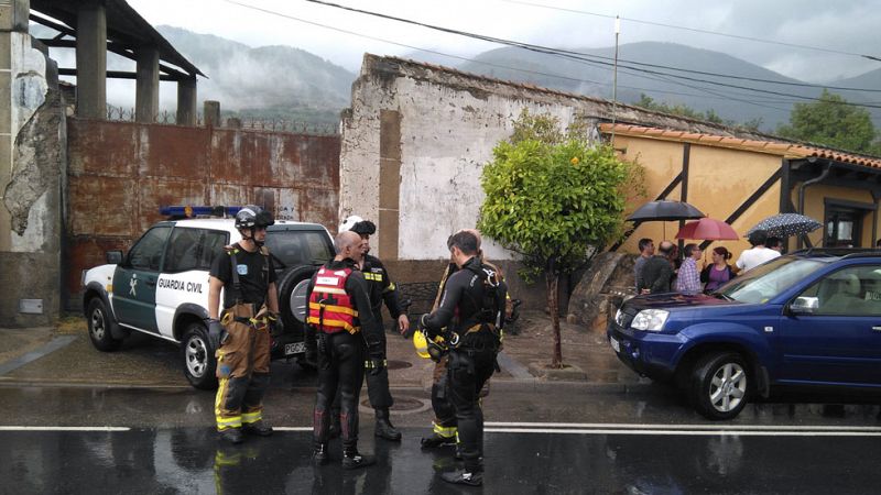 Una pareja y dos de sus hijos mueren al hacer barranquismo en el Jerte a causa de la crecida