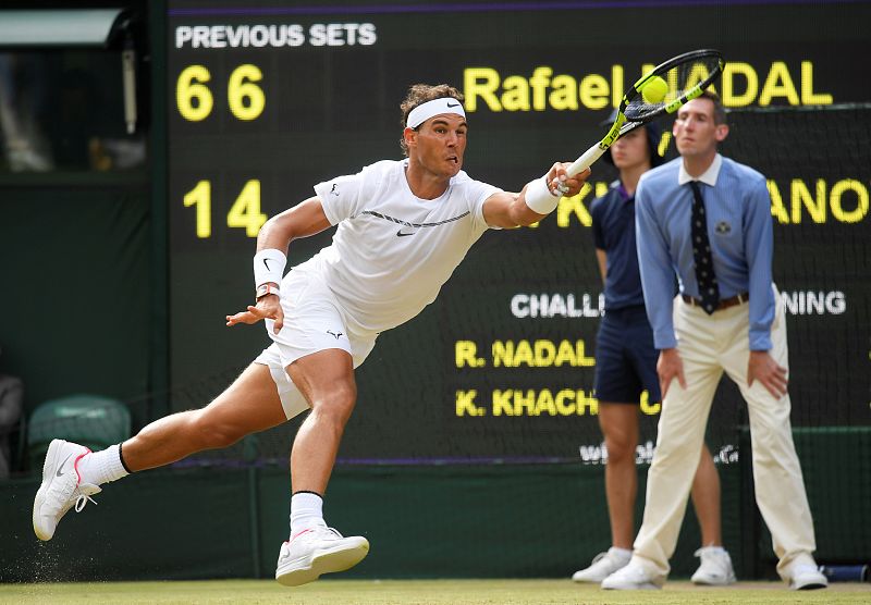Nadal sigue con paso firme en Wimbledon