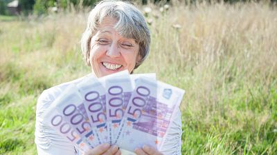 Diez minutos bien empleados - ¿Cotizar uno mismo para salvar la pensión? - 10/07/17  - Escuchar ahora