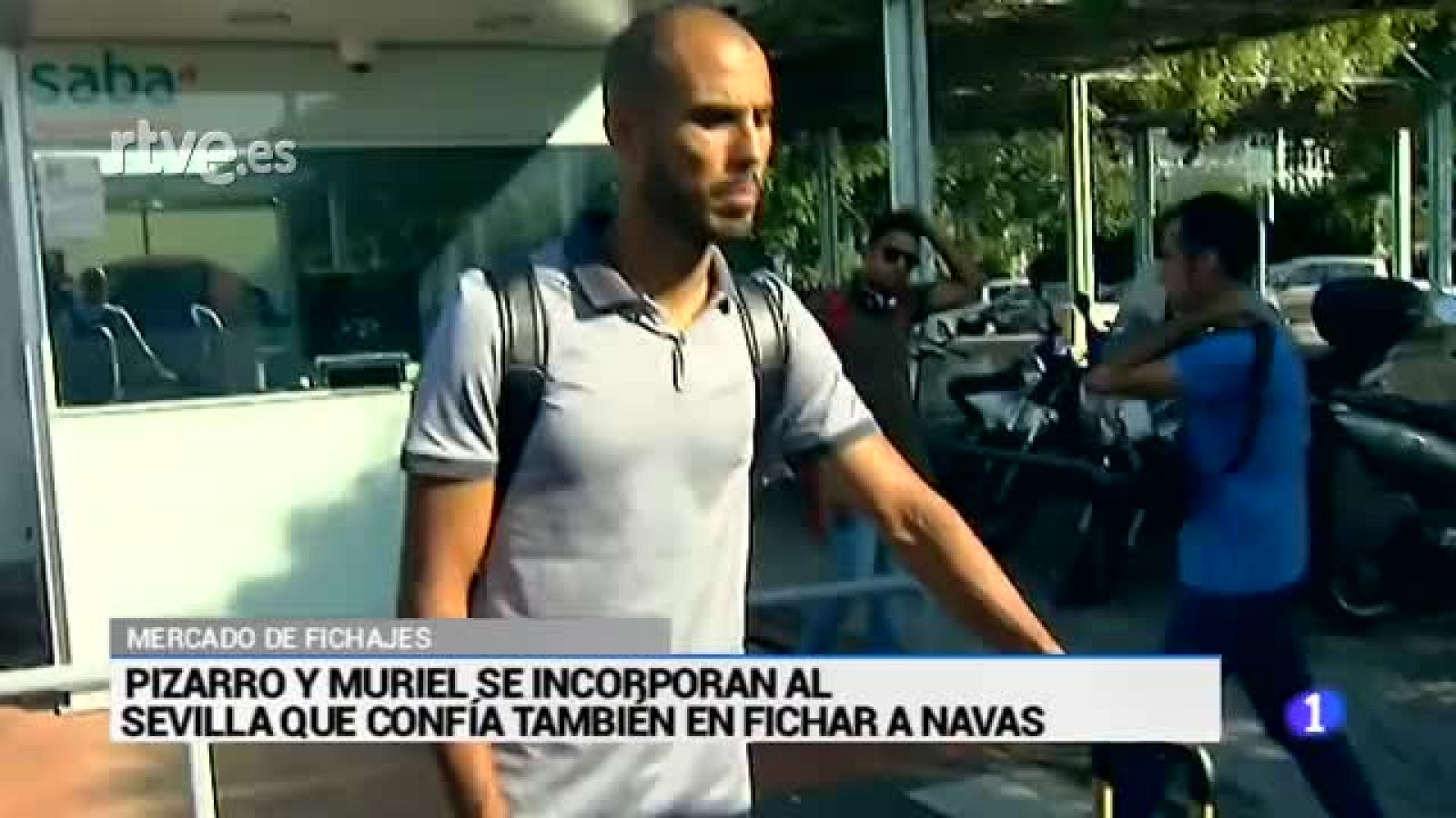 Pizarro y Muriel ya están en Sevilla | Ver