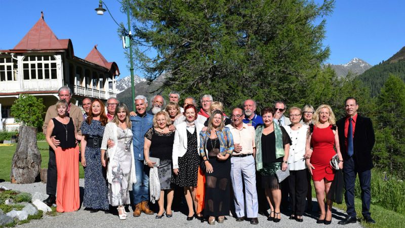 La 1 estrena el viernes 21 'Hotel Romántico', nuevo programa en el que 24 solteros de entre 55 y 73 años viajan a Suiza para encontrar el amor