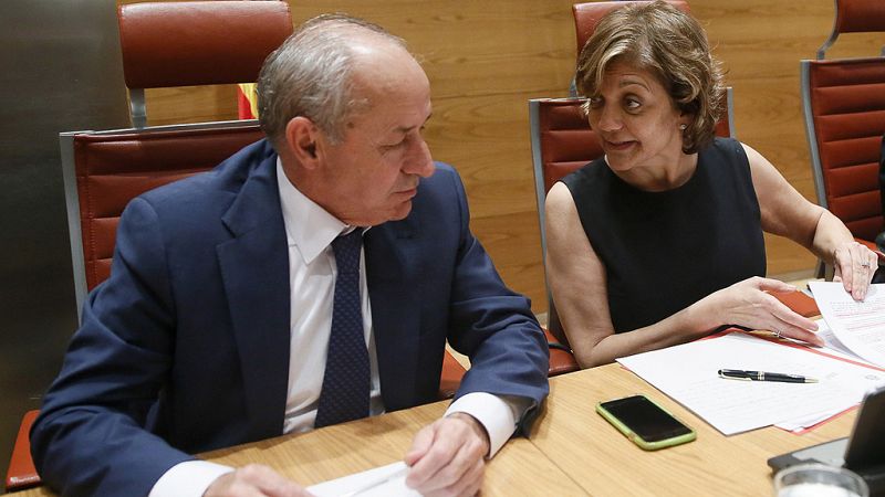 La oposición del Senado planta al PP en la comisión de financiación de partidos