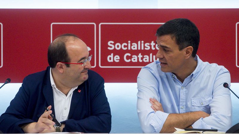 Sánchez e Iceta acuerdan iniciar en septiembre el camino de la reforma constitucional