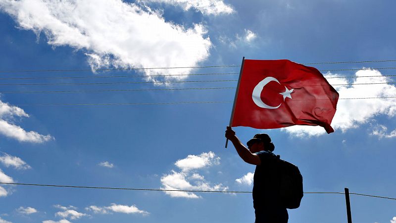 Turquía acentúa sus divisiones un año después del golpe de Estado fallido