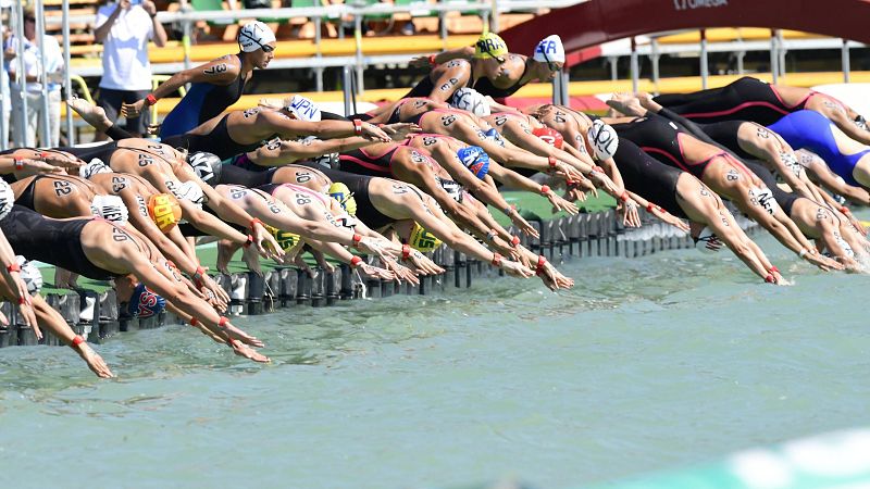 Paula Ruiz finaliza decimotercera en los 5 kilómetros de aguas abiertas