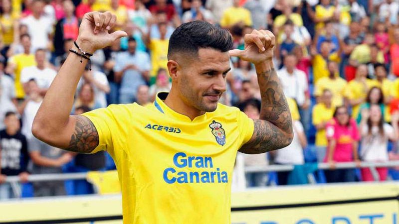 Sevilla acuerda emprender acciones legales contra Vitolo