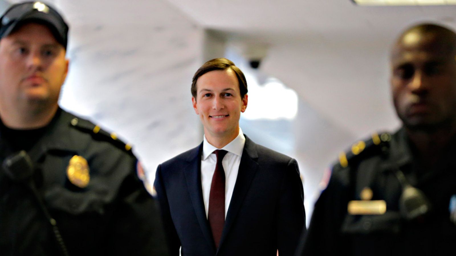 El yerno de Trump niega cualquier colusión con Rusia pese a que reconoce contactos