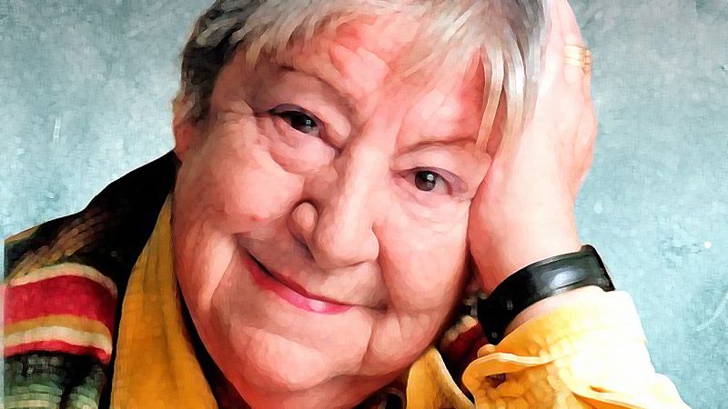 Gloria Fuertes, la niña que jugaba en la vida para no llorar