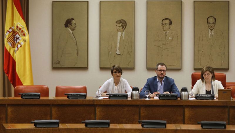 La Comisión de Igualdad del Congreso avala el pacto contra la violencia de género con la abstención de Podemos