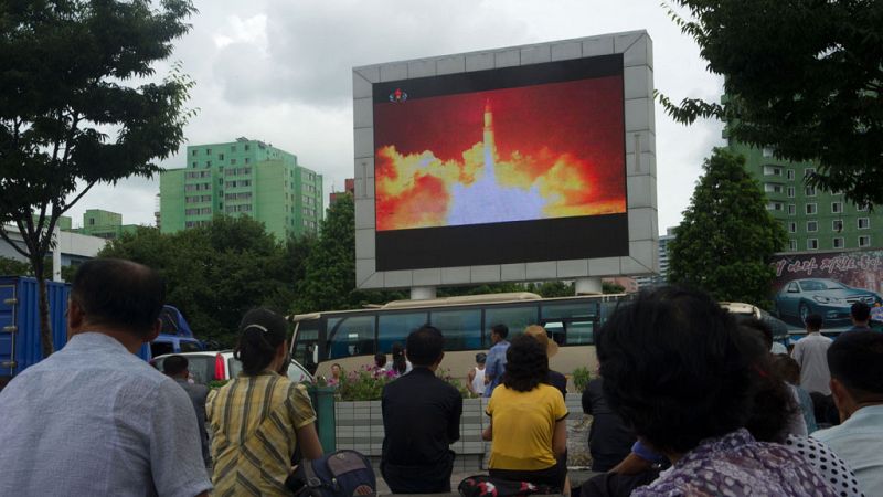 Corea del Norte lanza un nuevo misil balístico intercontinental que cae en aguas de Japón