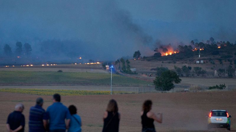El incendio de Yeste, que ha arrasado 3.200 hectáreas, podría quedar perimetrado en las próximas horas