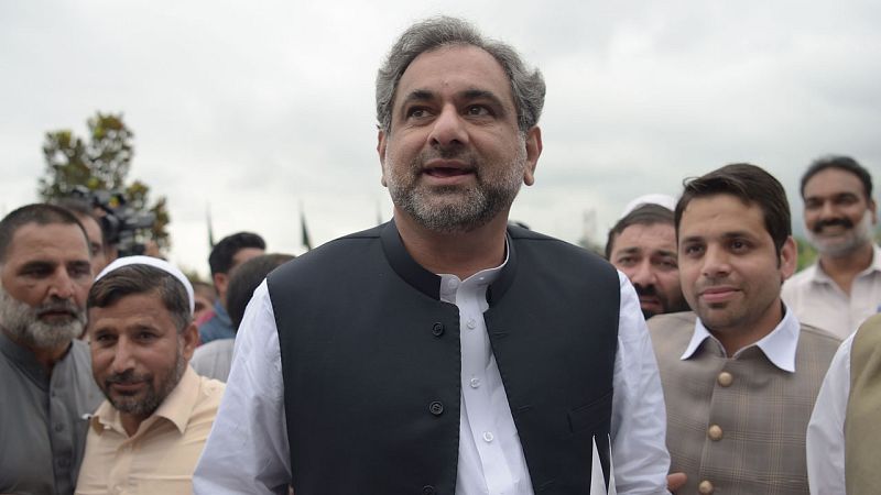 El Parlamento paquistaní elige a Khaqan Abbasi como primer ministro interino tras la dimisión de Nawaz Sharif
