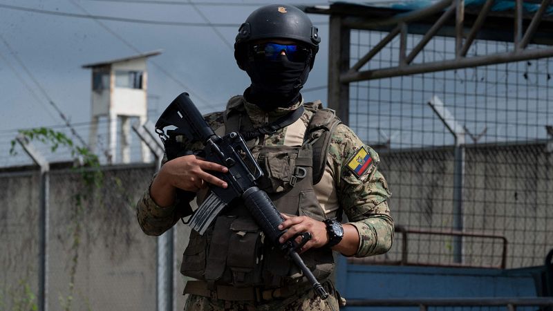 Al menos seis presos se fugan de la mayor cárcel de Ecuador y suben a tres los muertos durante los motines