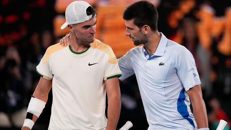 Aviso para los favoritos en las piernas de Djokovic: gana pero sufre ante Prizmic en su debut en el Abierto de Australia 2024