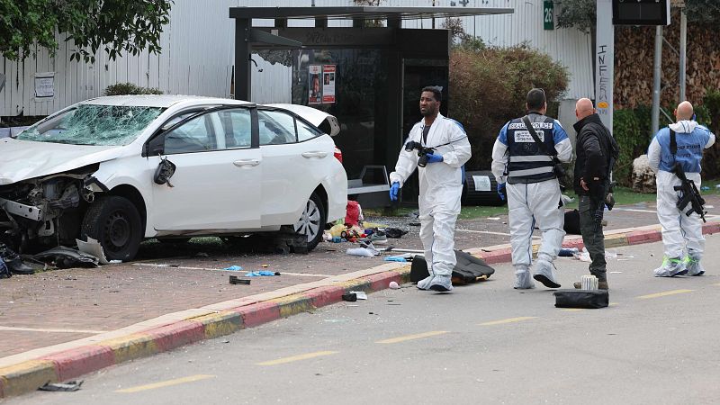 Un muerto y 12 heridos en un atropello múltiple en Israel que las autoridades investigan como ataque terrorista