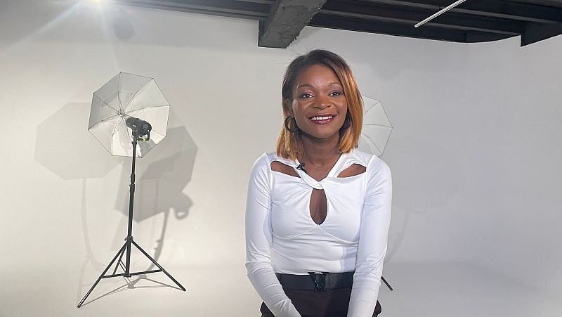 Asaari Bibag, cómica: "He sufrido 'rachismo', que es la combinación del racismo y del machismo"