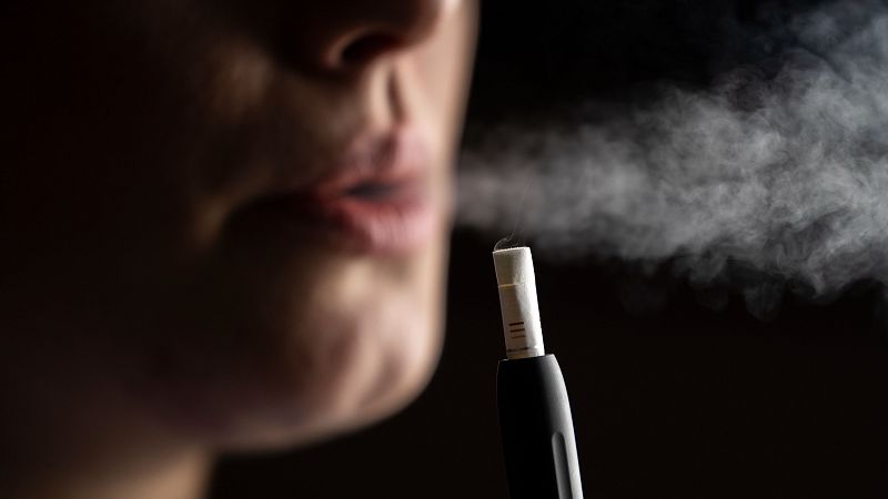 El tabaco calentado a examen: Qu piensan los fumadores de que se equipare al convencional?