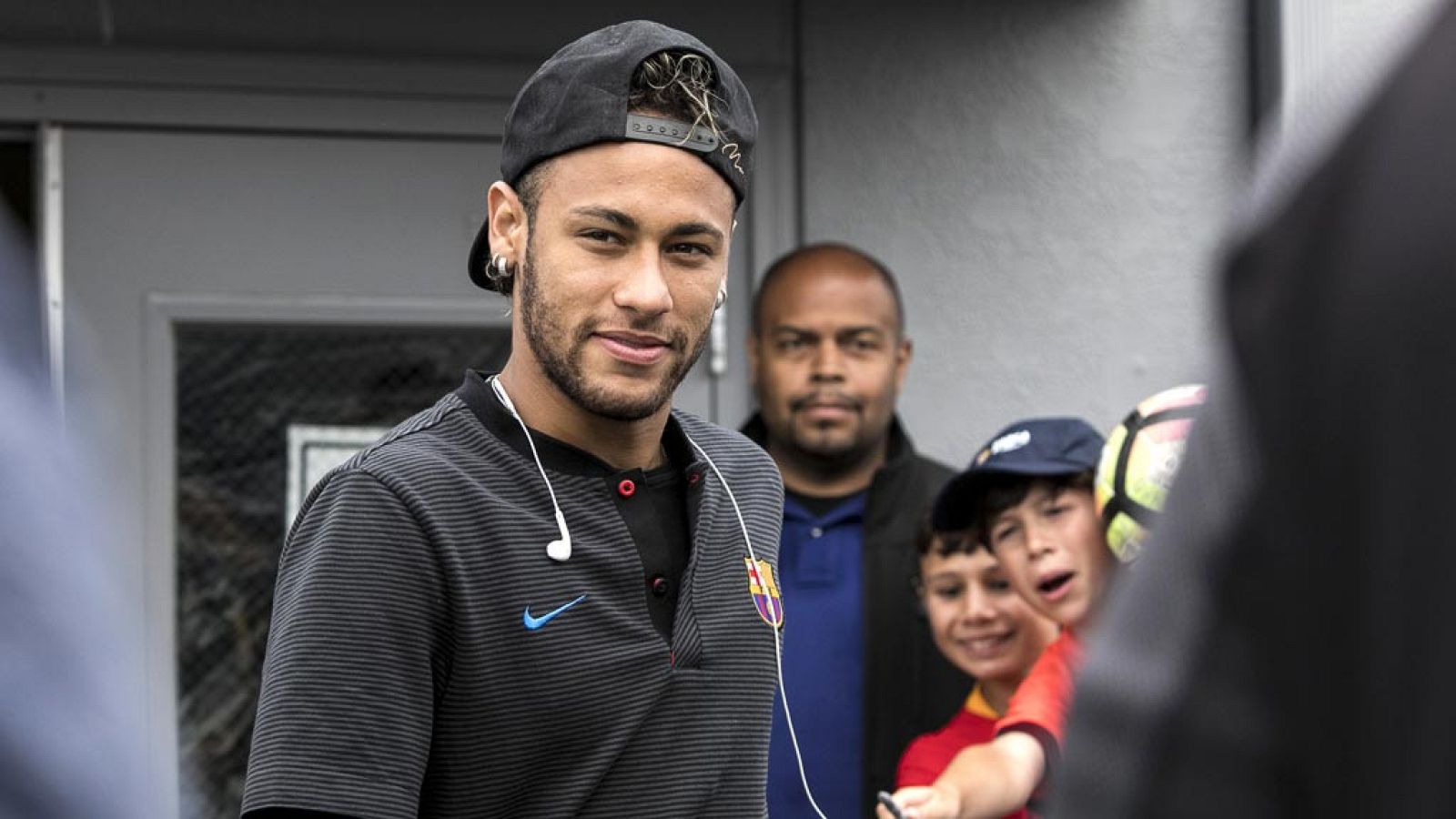 Neymar abandona el Barça tras pagar los 222 millones de cláusula | Ver