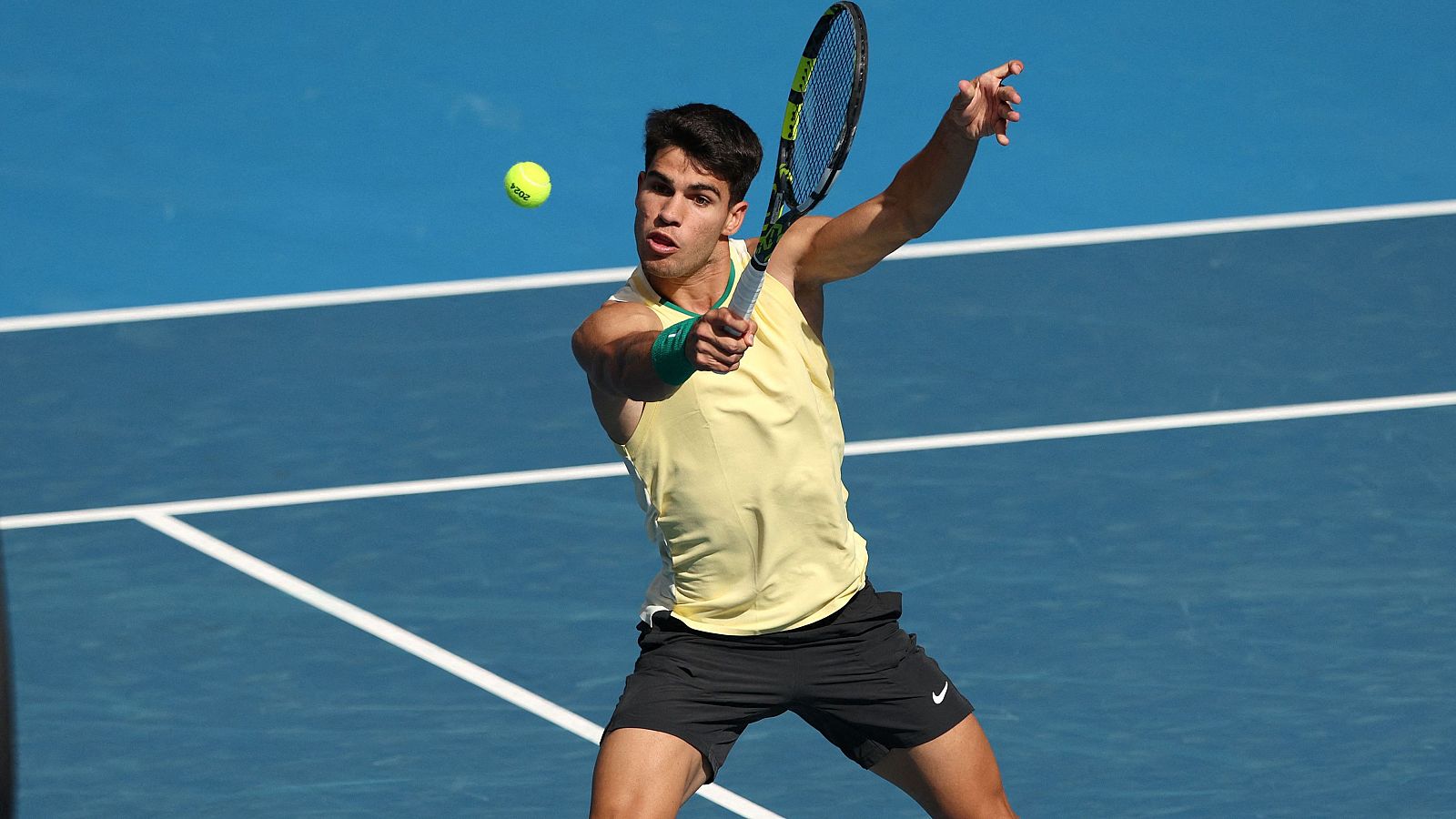 Alcaraz vence a Sonego y avanza en el Open de Australia
