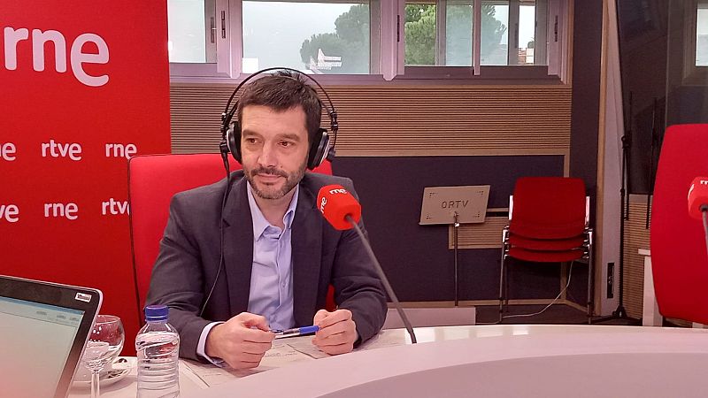 Bustinduy califica de "victoria de país" y "acto de justicia" la eliminación del término "disminuido" de la Constitución