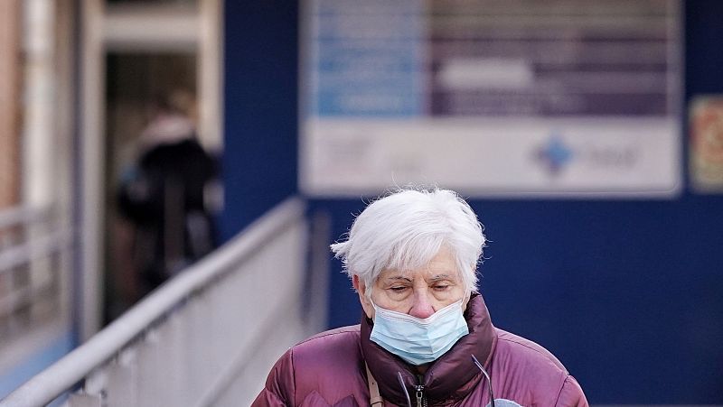 Castilla y León elimina la obligatoriedad de las mascarillas en centros sanitarios a partir de este jueves