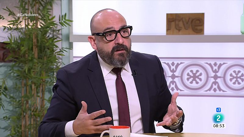 Jordi Cañas: "L'estelada és com la capa d'invisibilitat davant el Codi Penal, la policia o els jutges"