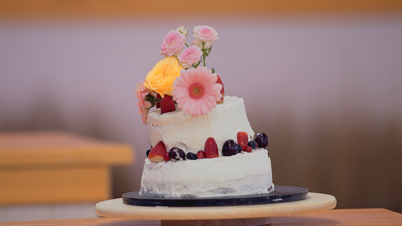 Receta de la tarta con bizcochos rellenos de crema de dulce leche, cerezas y pacharán en ‘Bake Off’