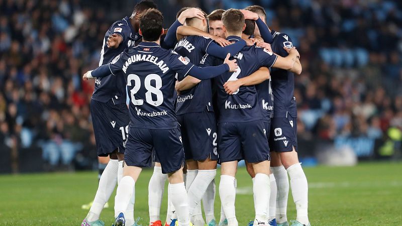 Oyarzabal y Becker convierten a la Real Sociedad en la primera semifinalista de Copa del Rey