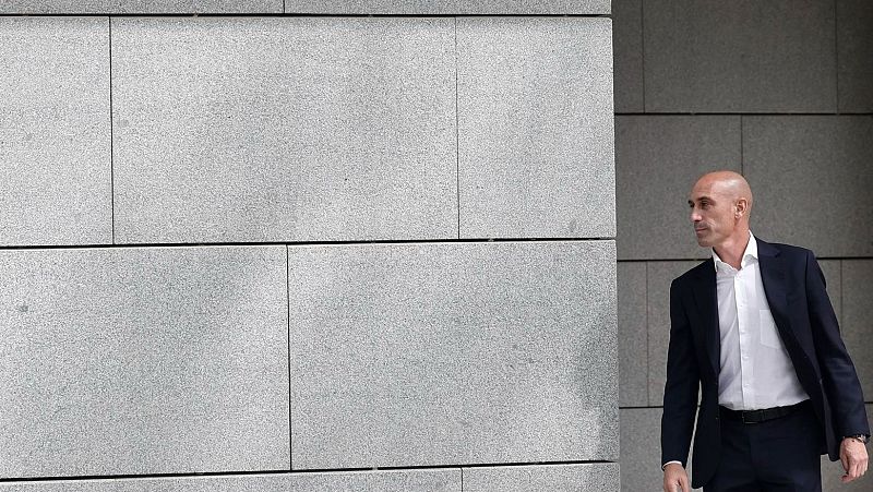 Luis Rubiales pide al juez que archive la causa por el beso a Jenni Hermoso