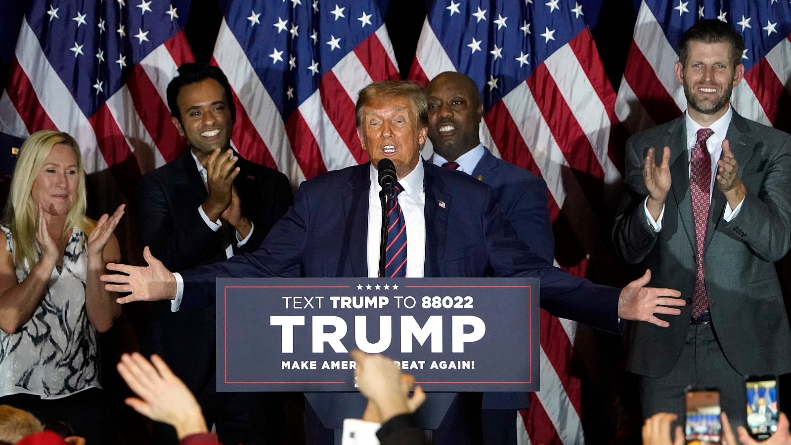 Trump gana en New Hampshire y Haley decide seguir la carrera | Ver