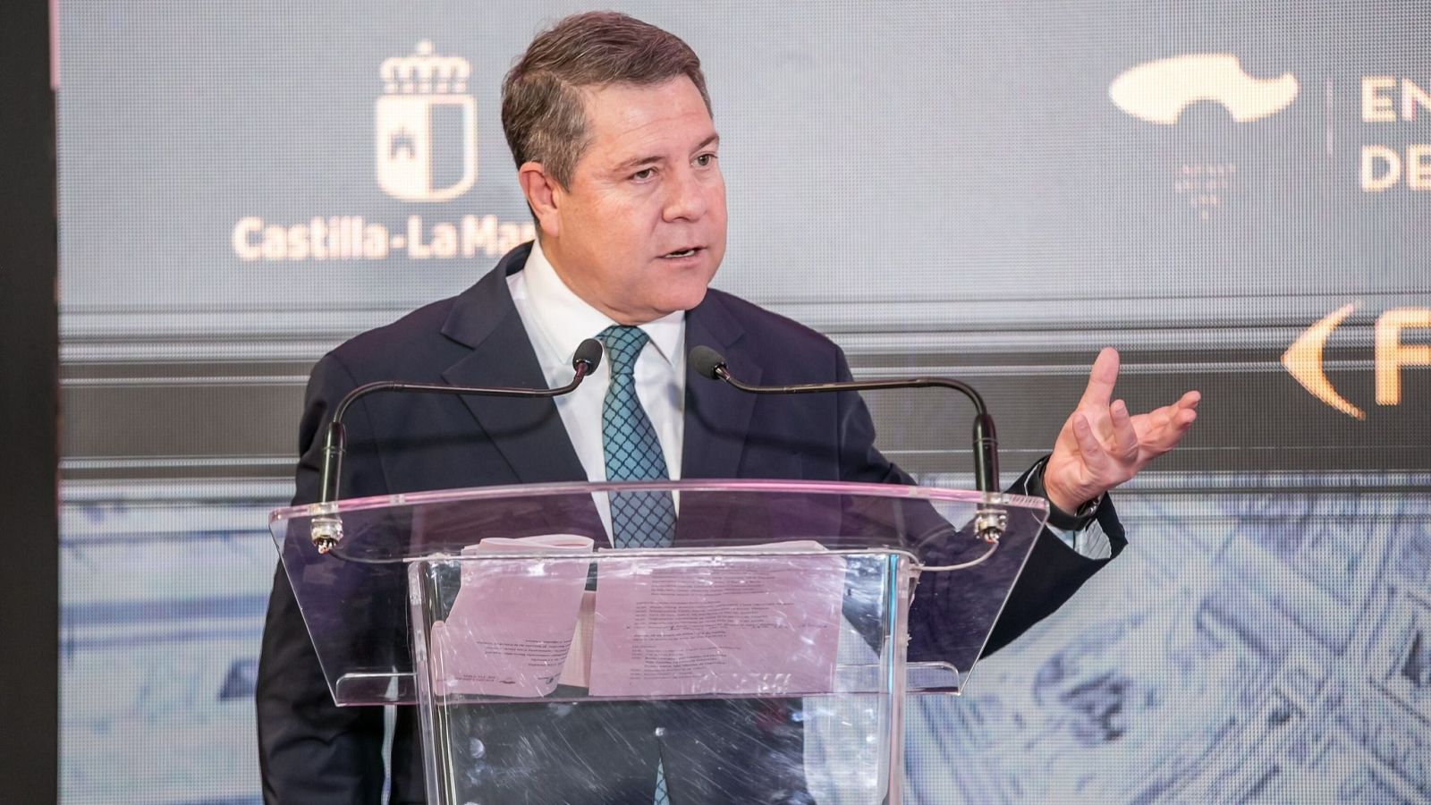 Page advierte al PSOE que "no hay terrorismo bueno ni malo" | Ver